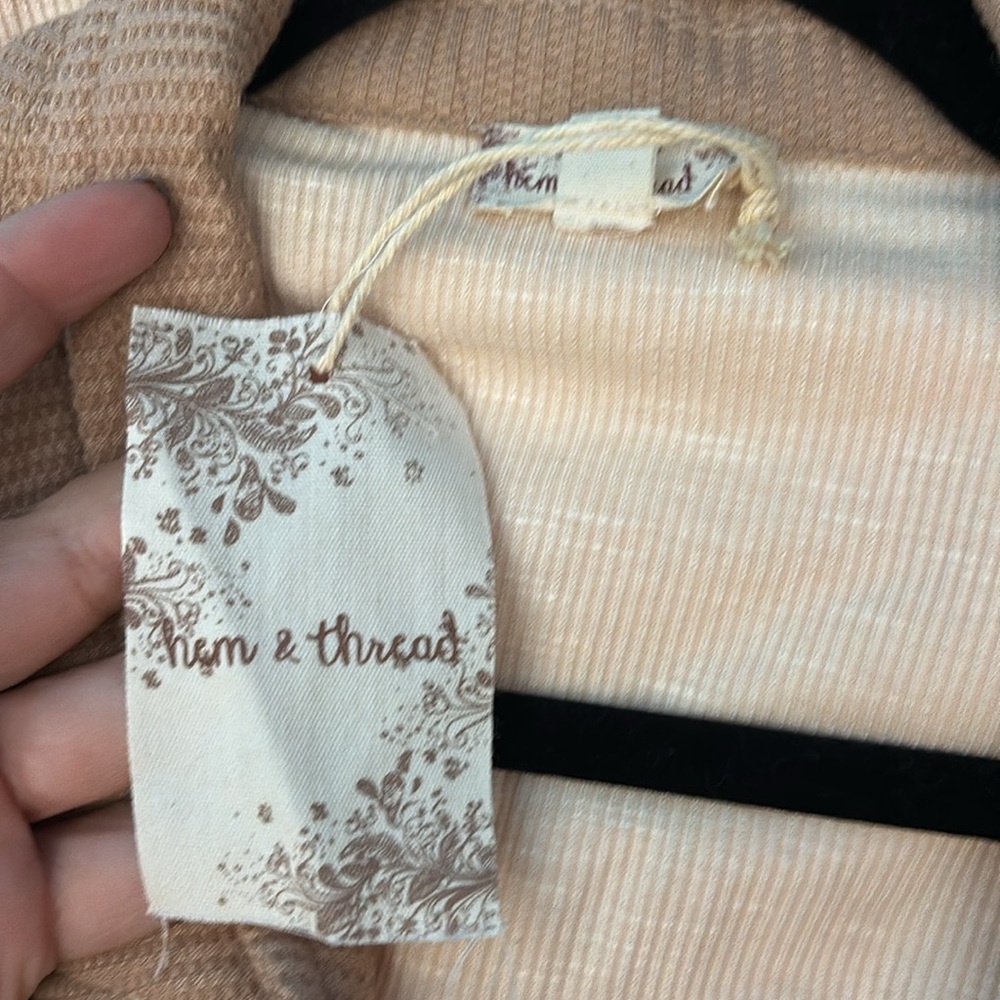 Hem & Thread button down shirt - Picture 3 of 5